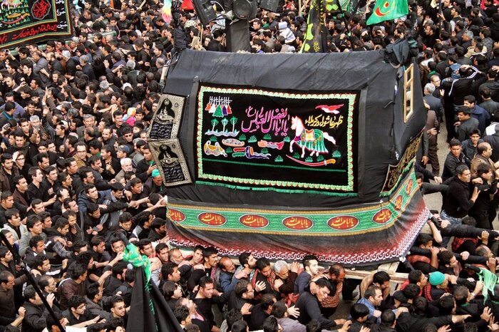 نخلگردانی؛ گنجینهای از آیین سوگواری گلستانیها در عاشورا