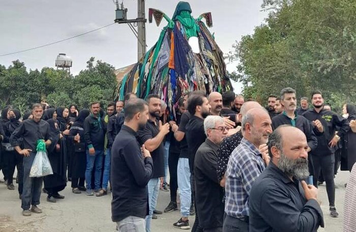 سفره‌ای به وسعت عشق؛ میزبانی از عزاداران عاشورایی بر سفره خانگی
