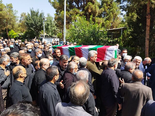 پیکر سیدکمال موسوی آزاده و جانباز۷۰ درصد در بهشت زهرا {س) آرام گرفت پیکر سیدکمال موسوی آزاده و جانباز۷۰ درصد در بهشت زهرا {س) آرام گرفت