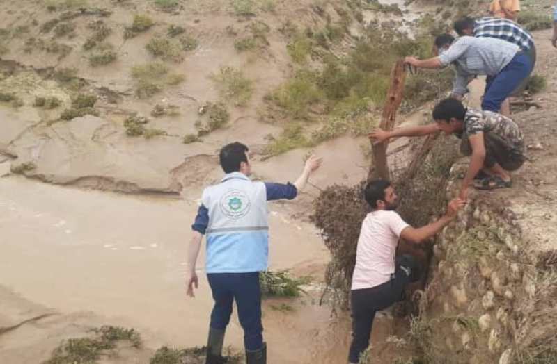 باران تابستانه سبب جاری شدن سیلاب در مراوه‌تپه شد