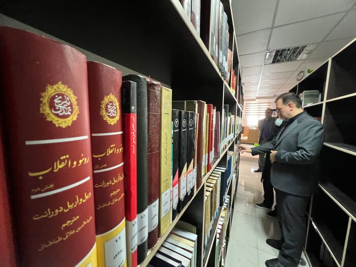 مدیرعامل سازمان منطقه آزاد قشم: پویشهای کتابخوانی در قشم راهاندازی شود