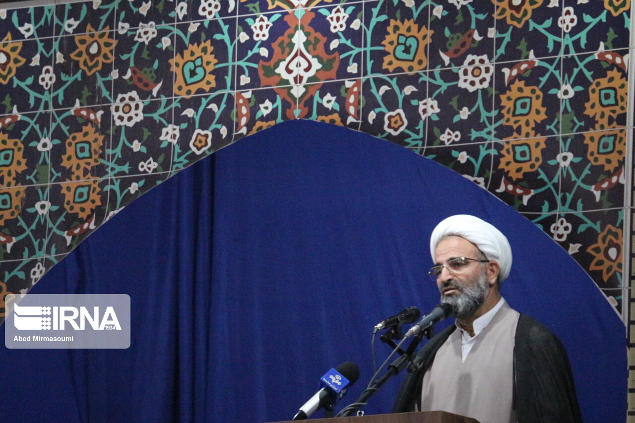 امامان جمعه: پرتاب ماهواره خیام به فضا ساخت متخصصان داخلی و افتخاری برای ایران است