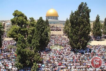 ۵۰ هزار فلسطینی نماز جمعه را در مسجدالاقصی برپا داشتند