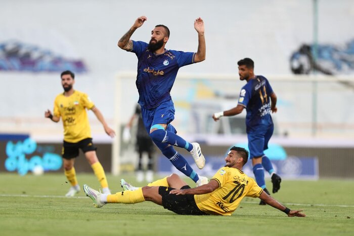 شکست تلخ استقلال برابر سپاهان؛ جای هواداران اصلا خالی نبود