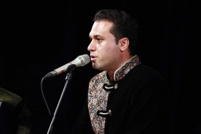 اهدای جایزه چهره سال هنر انقلاب به کارن همایونفر و حاشیههای «کوچه»