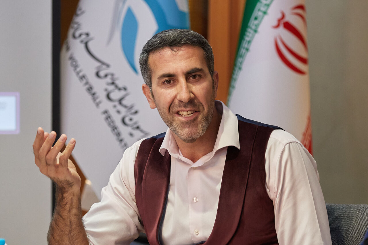 محمودی: مشورتی به موسوی ندادم / با داورزنی اختلافنظر دارم، اما قدردانش هستم