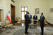 سفير الكويت الجديد لدى طهران يقدم نسخة من اوراق اعتماده لوزير الخارجية الايراني