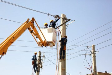 اجرای چهار هزار و ۲۰۰ عملیات فنی بر روی شبکه برق کلانشهر اهواز