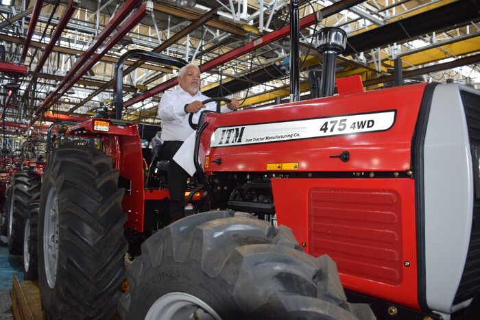 سفیر کوبا راه اندازی خط تولید تراکتورهای ایرانی در کشورش را خواستار شد