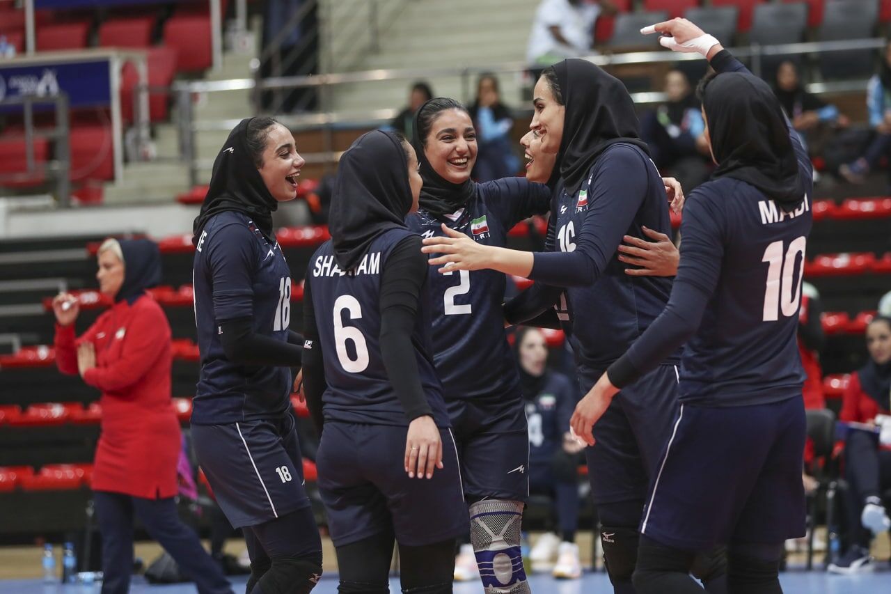 La selección femenina iraní de voleibol rompe el hechizo de 56 años