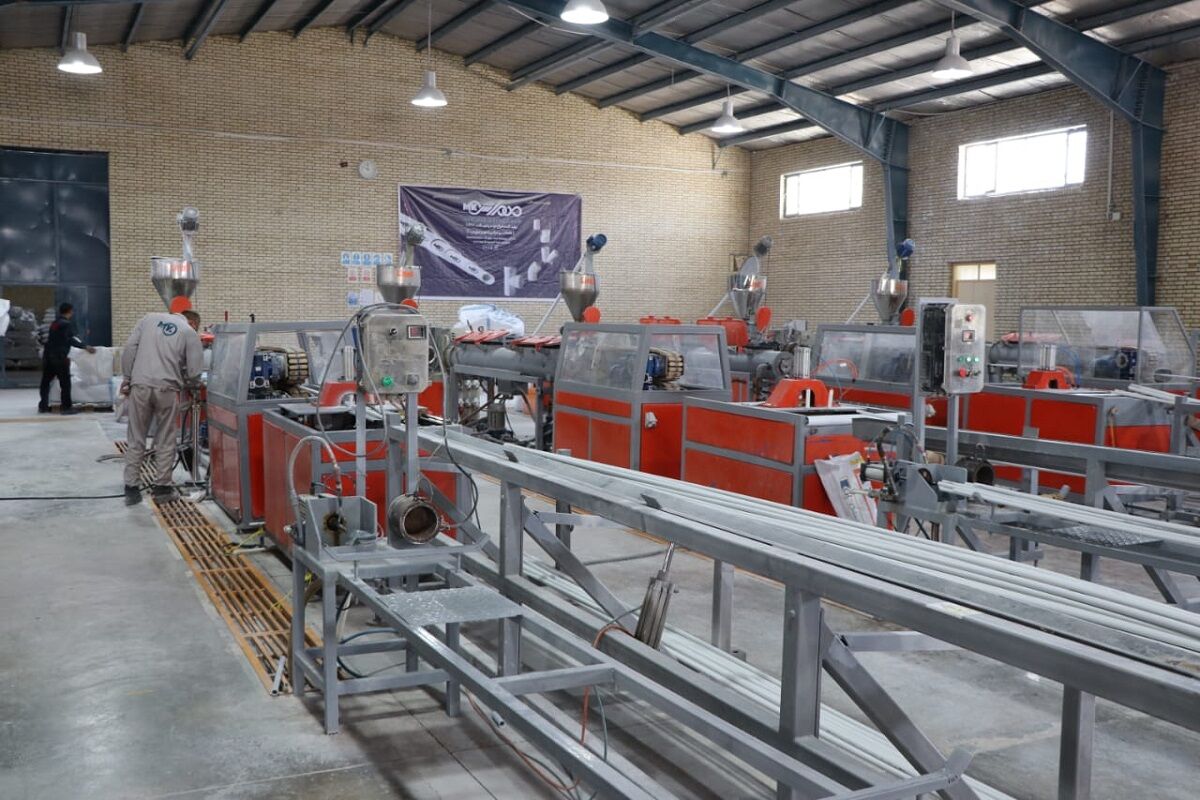 دستاورد یکساله دولت؛ احیای ۳۳ واحد تولیدی خراسان جنوبی دستاورد یکساله دولت؛ احیای ۳۳ واحد تولیدی خراسان جنوبی