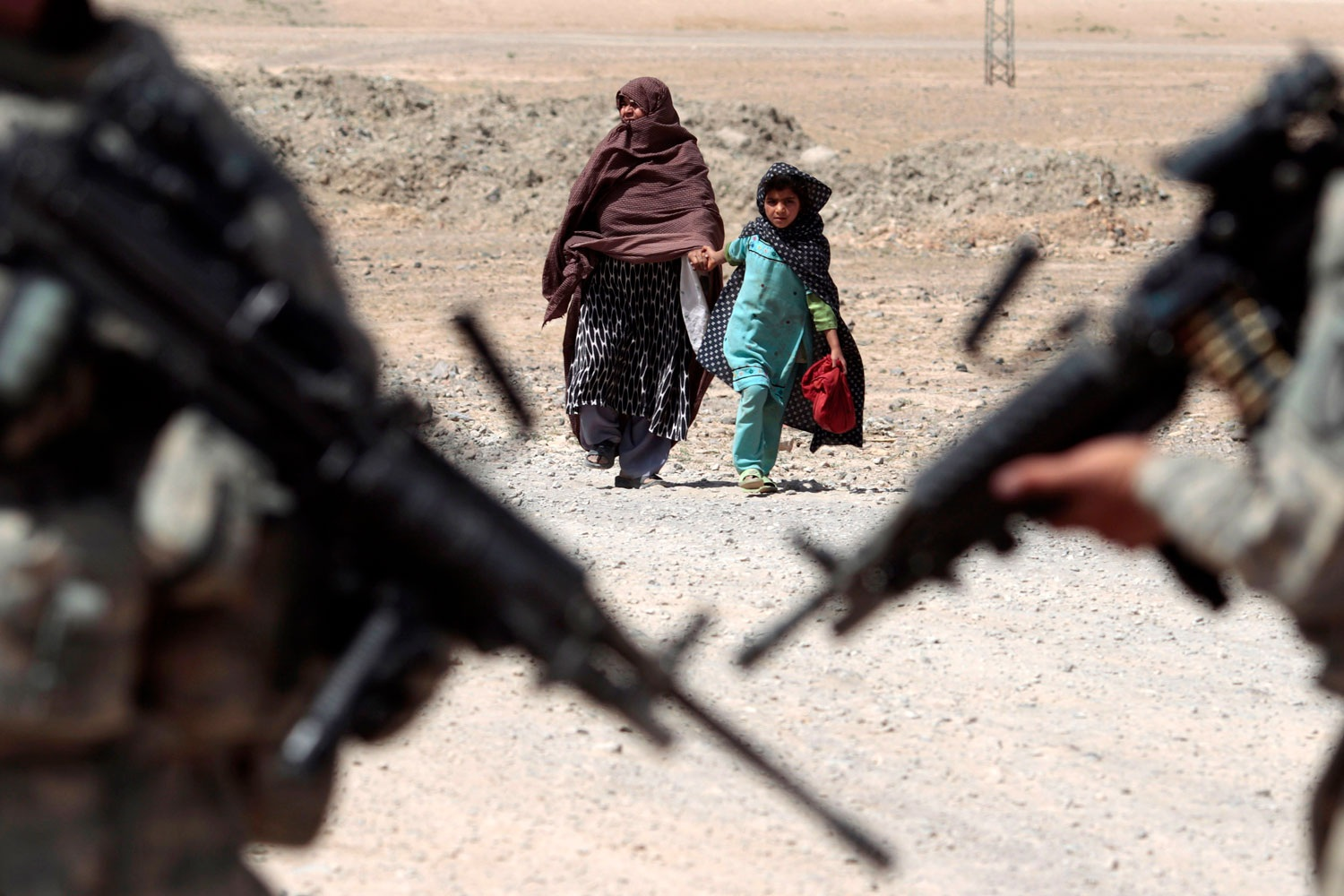 آمریکا و اشغال افغانستان از دو نگاه 