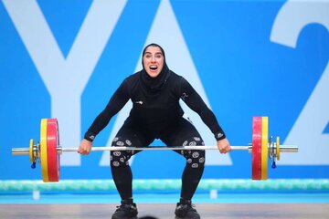 Haltérophilie féminin: une Iranienne brille avec trois médailles 
