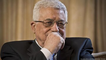 هاآرتص: محمود عباس جان خود را مدیون اسرائیل است 