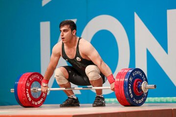 هت‌تریک طلای معتمدی در قونیه/ حمله ناموفق به رکورد دسته ۱۰۲ کیلوگرم وزنه‌برداری جهان