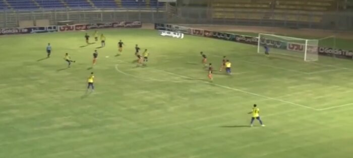 تماشای لیگ برتر از نیمه پُرِ لیوان؛ گلهایی در بیابان