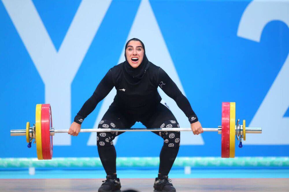 Haltérophilie féminin: une Iranienne brille avec trois médailles 
