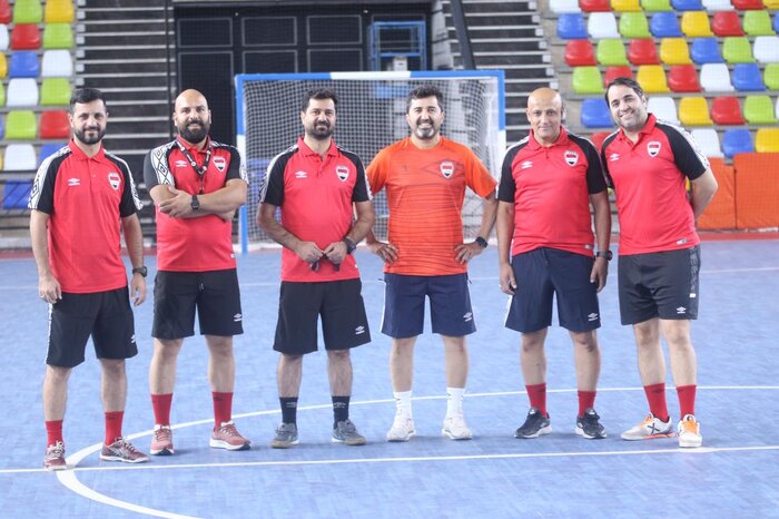 مربی ایرانی تیم فوتسال عراق: اعتماد به مربی بدنساز سخت است/ بازیکنان عراقی باهوش هستند