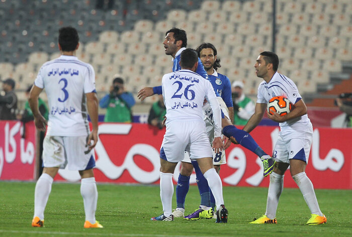 Sailor duel and Esteghlal with the presence of 2 big mascots;  It has been several years without a win
