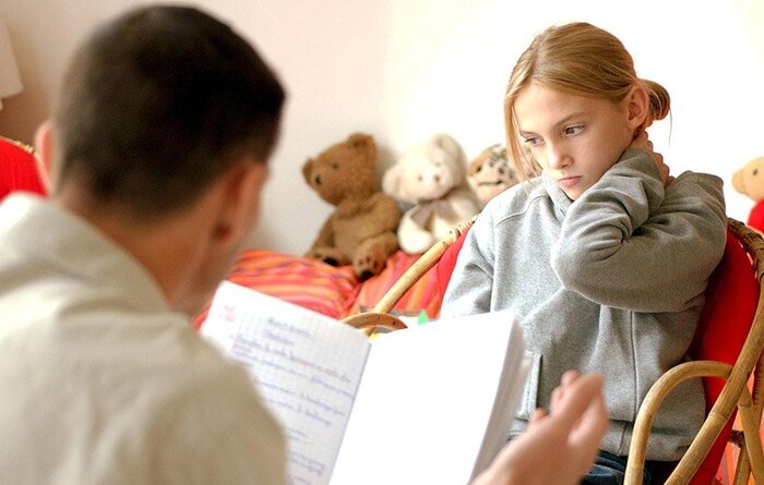 آسیبهایی که والدین کنترلگر به فرزندشان میزنند