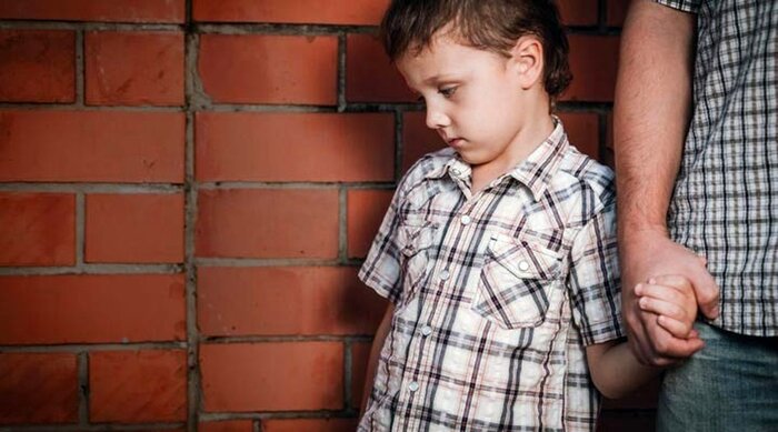 آسیبهایی که والدین کنترلگر به فرزندشان میزنند