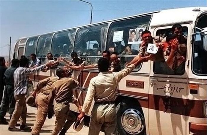 آزادگان و چشم انتظاری برای اجرای قانون جامع خدماترسانی به ایثارگران