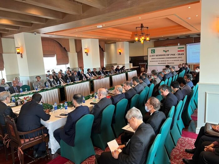 از تاکید بر منطقی بودن پیشنهادات هسته ای ایران تا رایزنی اقتصادی وزیر راه در پاکستان