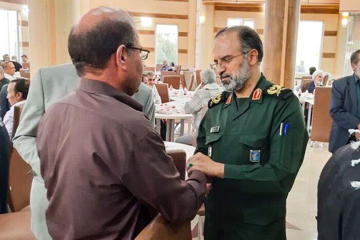 تجلیل فرمانده سپاه استان قم از آزادگان پرافتخار دفاع مقدس