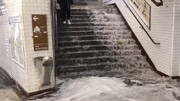 À cause des orages, le métro de Paris s'est transformé en piscine (vidéo)