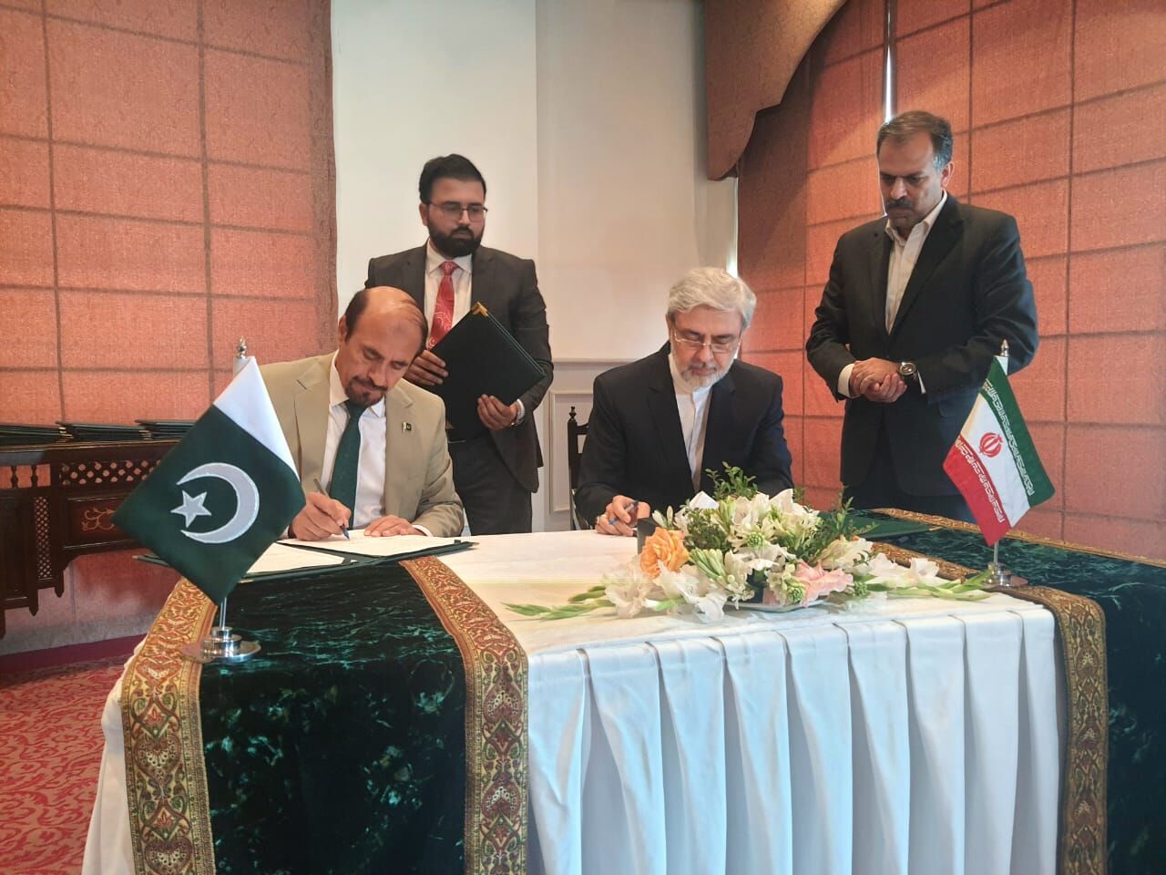 ایران اور پاکستان کی سرکاری نیوز ایجنسیوں کے درمیان معاہدے پر دستخط