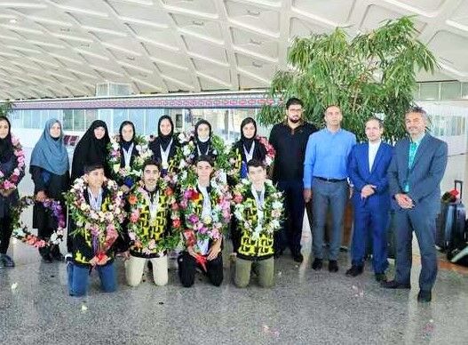 تیم ملی بدمینتون نوجوانان ایران با ۱۲ مدال رنگارنگ به کشور بازگشت