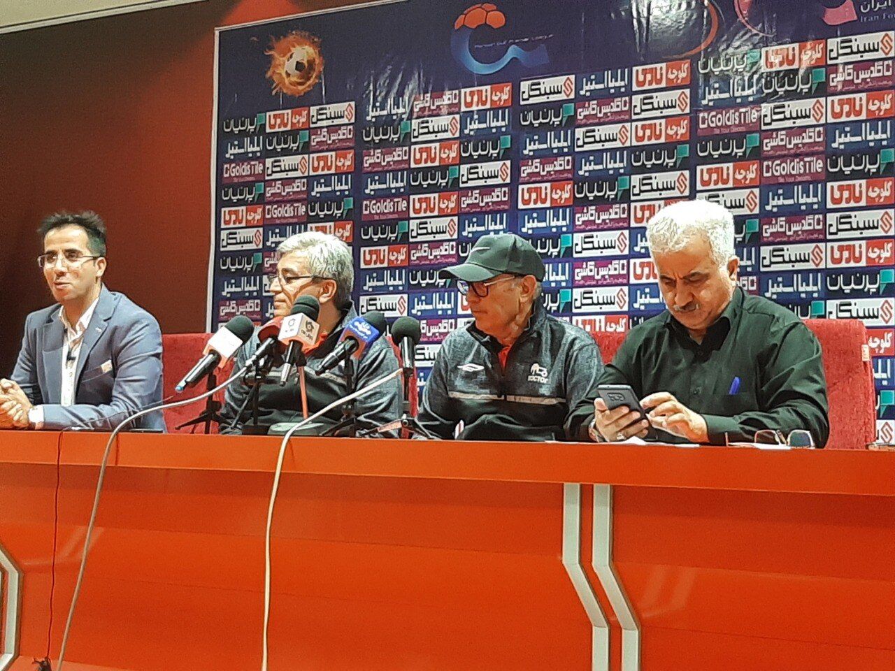 بردیف:تیم فوتبال تراکتورسازی پس از پنج هفته هماهنگ می شود