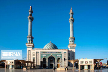 La mosquée iranienne, un lieu de culte et aussi un centre de culture et de science