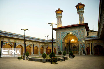 La mosquée iranienne, un lieu de culte et aussi un centre de culture et de science