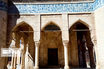 La mosquée iranienne, un lieu de culte et aussi un centre de culture et de science