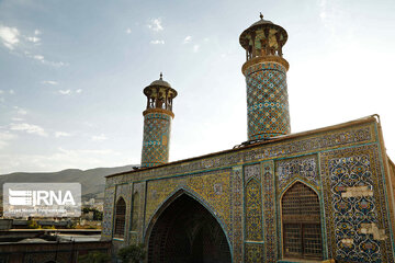 La mosquée iranienne, un lieu de culte et aussi un centre de culture et de science