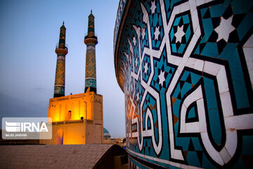 La mosquée iranienne, un lieu de culte et aussi un centre de culture et de science