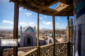 La mosquée iranienne, un lieu de culte et aussi un centre de culture et de science