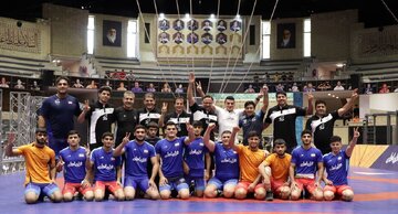 مخبر قهرمانی تیم ملی کشتی فرنگی جوانان ایران را تبریک گفت