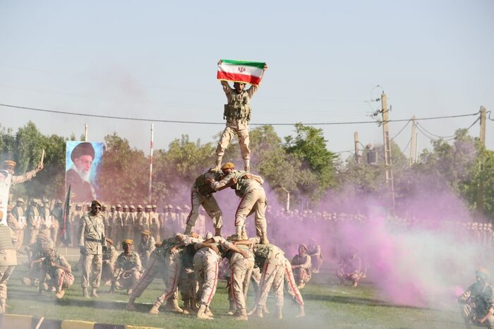 نیروهای مسلح در دفاع از ارزشها و مرزها، همیشه در حال جانفشانی هستند