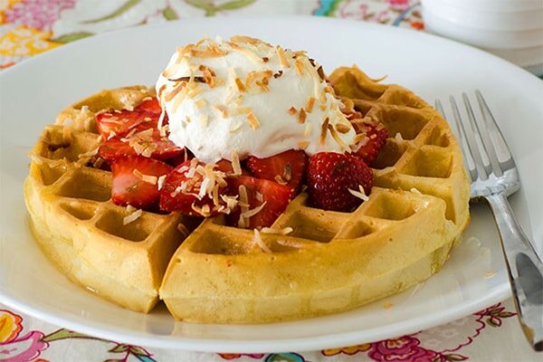 طرز تهیه وافل خانگی ساده و خوشمزه