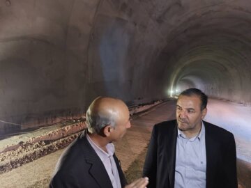 استاندار ایلام: تونل های مسیر ایلام - مهران تا ۱۰ روز آینده زیر بار ترافیک می رود