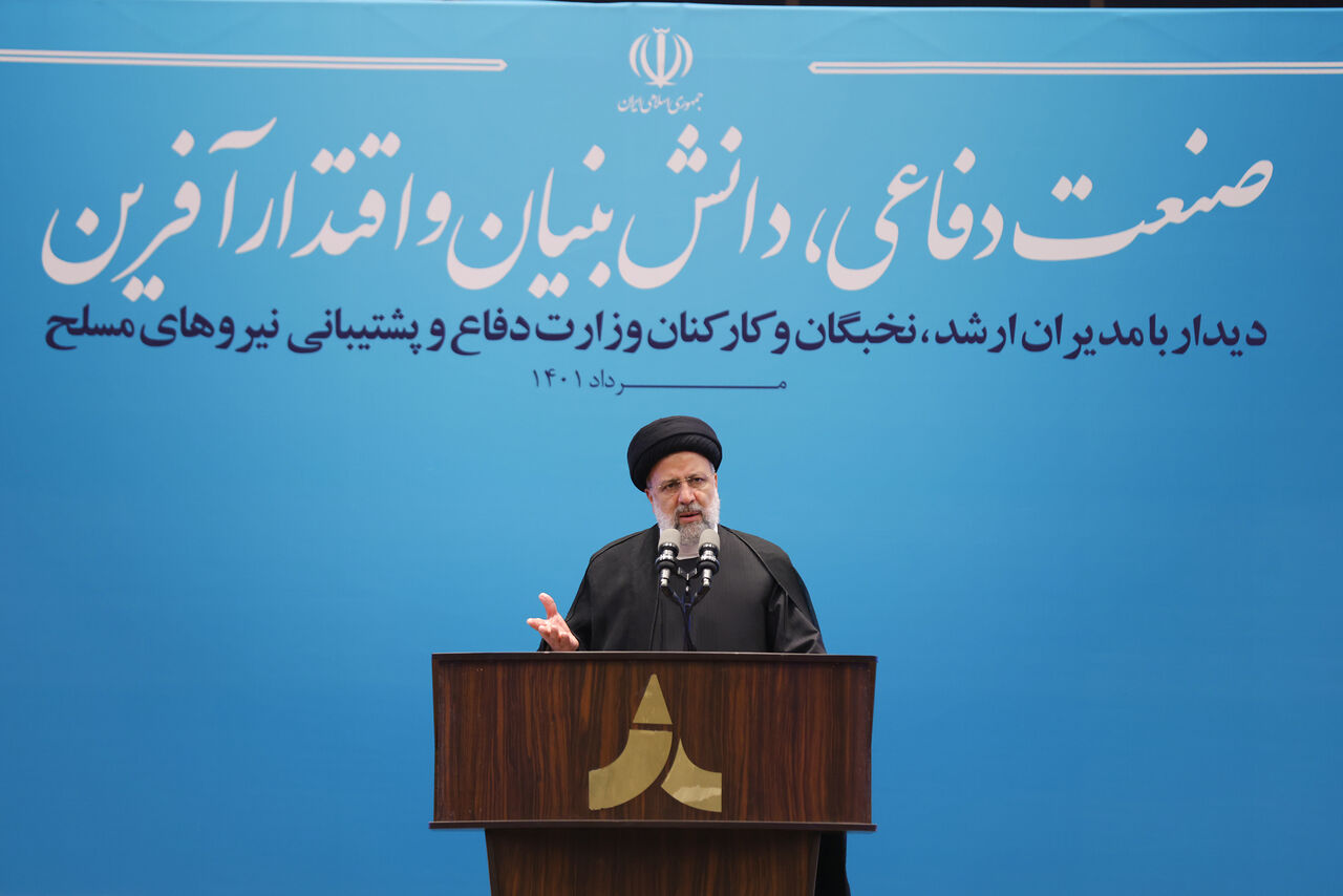 وزارت دفاع به زیستبوم نخبگان تبدیل شود / انگیزه بالایی در صنایع دفاعی برای خودکفایی وجود دارد