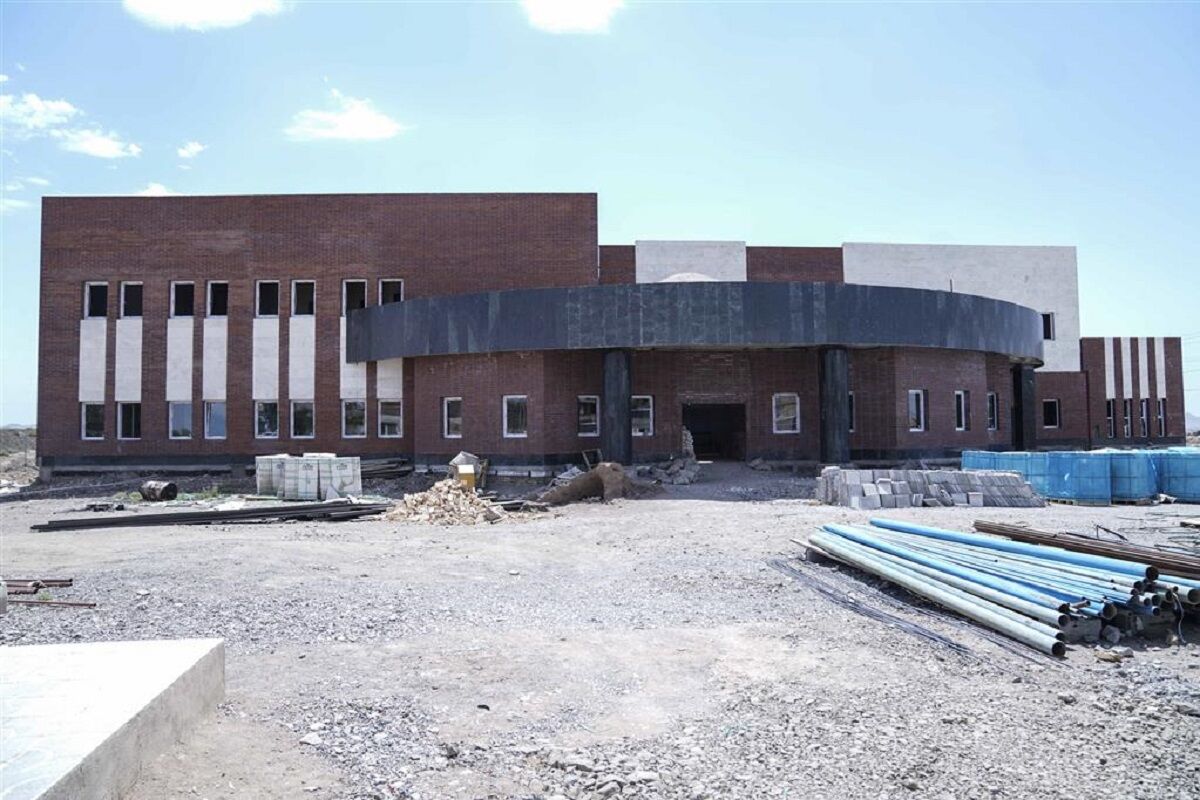 اهتمام دولت به تکمیل ۲ بیمارستان در خراسان جنوبی اهتمام دولت به تکمیل ۲ بیمارستان در خراسان جنوبی