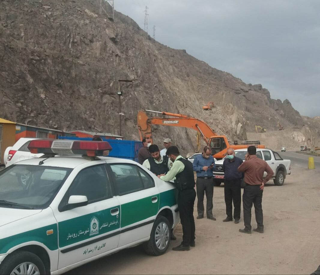 توقف عملیات یک معدن بدون مجوز در گیلان