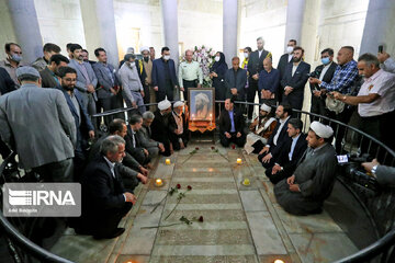 Doctors' Day celebrated in Avicenna mausoleum