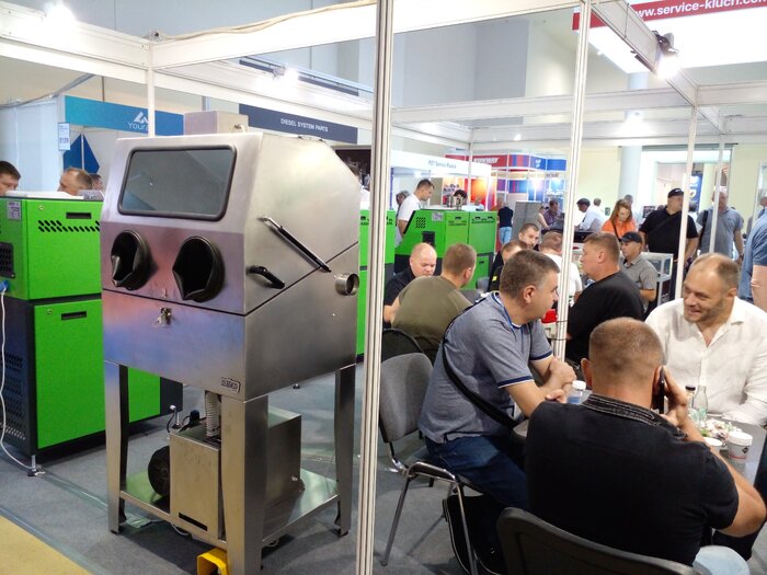 توسعه همکاریهای ریلی، دریایی و هوایی بین ایران و روسیه در دستور کار است