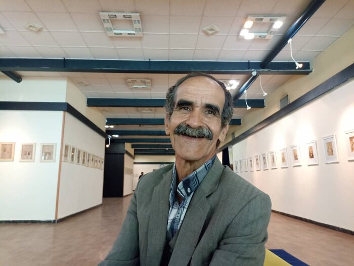 خوشنویسی که قلم و مرکب ندارد