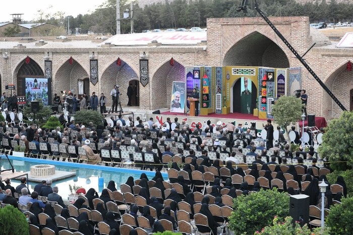 استاندار کرمانشاه:مداحان اهل بیت (ع) به نهادینه شدن فرهنگ عاشورا کمک کنند