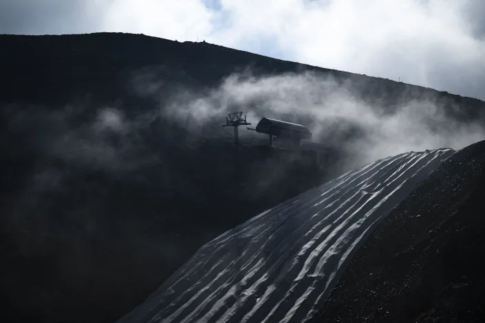 یخچالهای طبیعی سوئیس با سرعت بیشتری آب میشوند 3